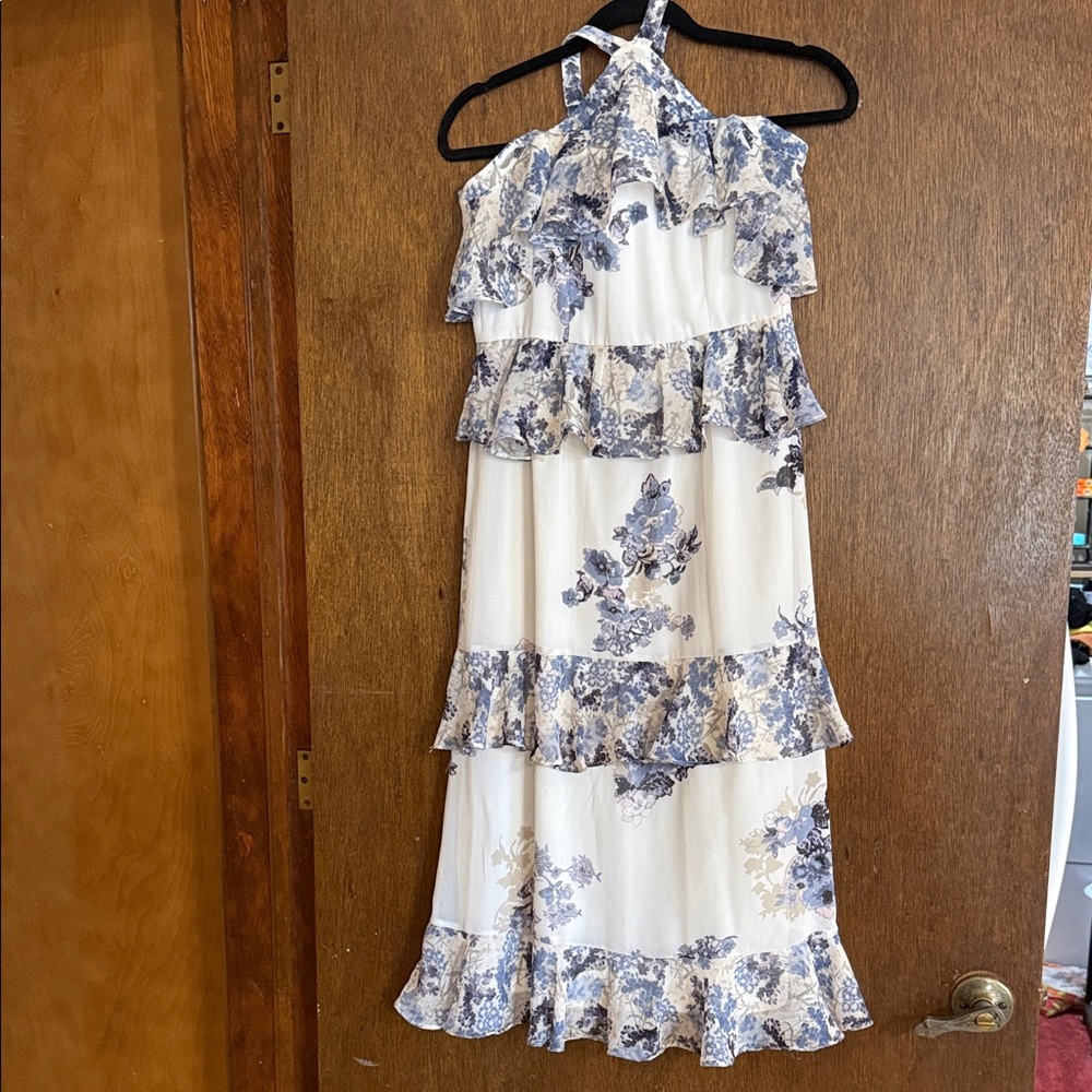 Gianni Bini Blue and White Floral Midi Dress (Never Worn!)